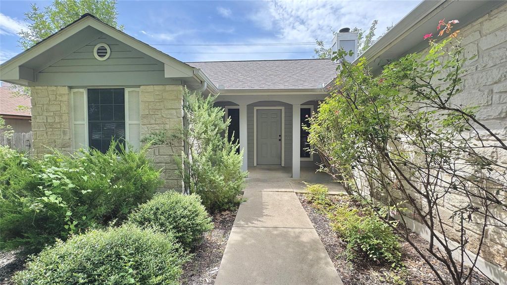 902 Jasmine TRL, Georgetown, TX 78626