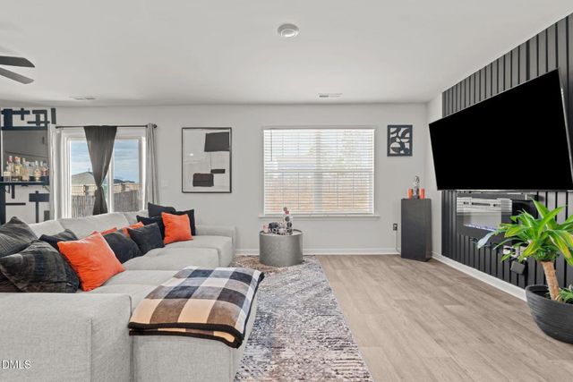 130 St James Way, Sanford, NC 27332