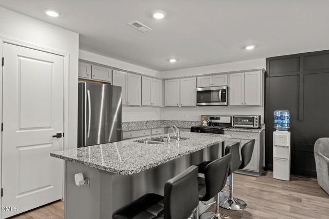 130 St James Way, Sanford, NC 27332