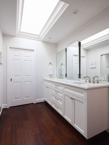 11 Susan Gale Court, Menlo Park, CA 94025