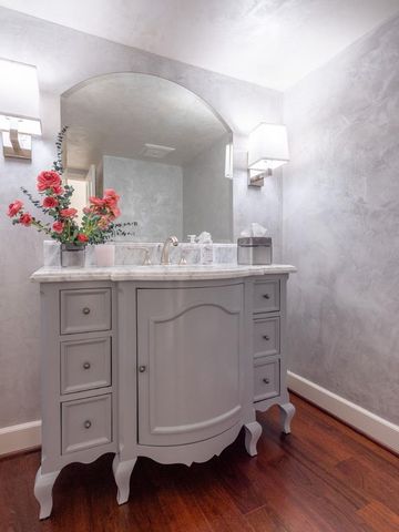 11 Susan Gale Court, Menlo Park, CA 94025