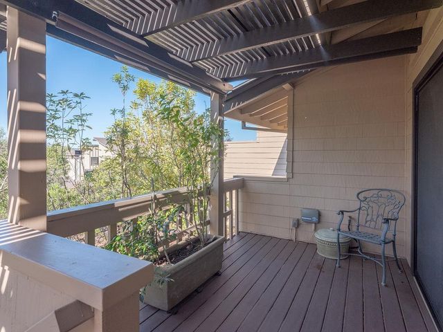 11 Susan Gale Court, Menlo Park, CA 94025