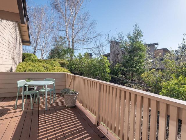 11 Susan Gale Court, Menlo Park, CA 94025