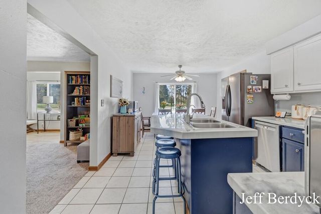 11287 Long Lake Drive NW, Sparta, MI 49345