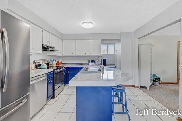 11287 Long Lake Drive NW, Sparta, MI 49345