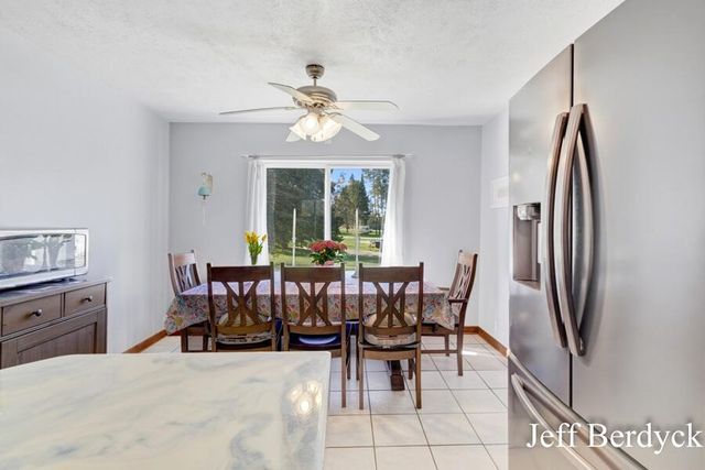 11287 Long Lake Drive NW, Sparta, MI 49345