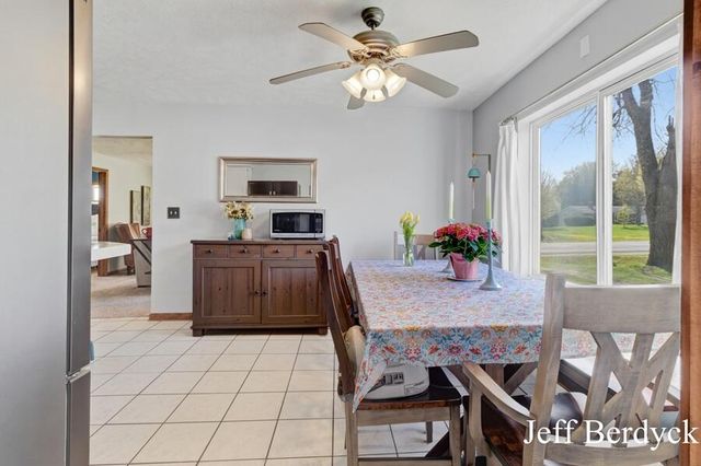 11287 Long Lake Drive NW, Sparta, MI 49345