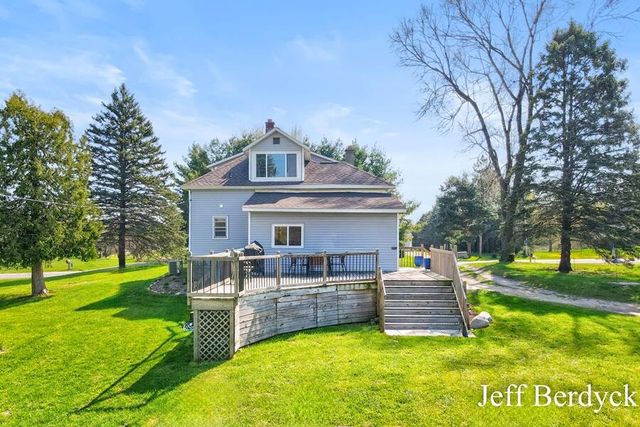 11287 Long Lake Drive NW, Sparta, MI 49345