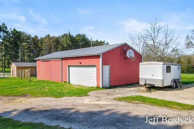 11287 Long Lake Drive NW, Sparta, MI 49345