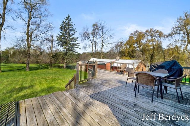 11287 Long Lake Drive NW, Sparta, MI 49345