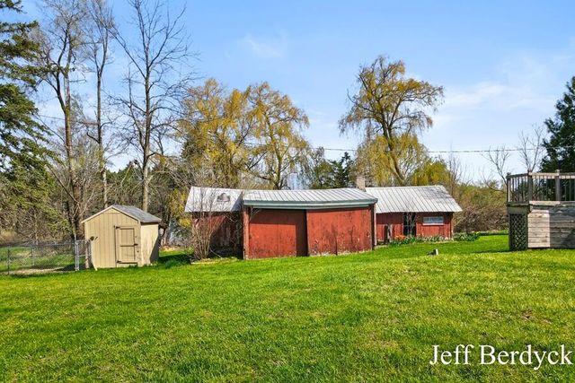 11287 Long Lake Drive NW, Sparta, MI 49345