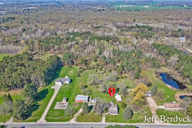 11287 Long Lake Drive NW, Sparta, MI 49345