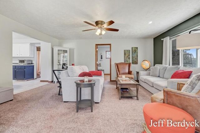 11287 Long Lake Drive NW, Sparta, MI 49345