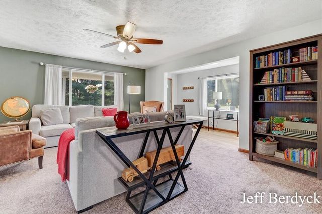 11287 Long Lake Drive NW, Sparta, MI 49345