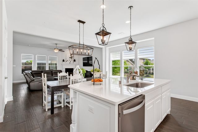 909 Amy Boulevard, Anna, TX 75409