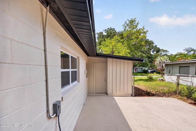 3751 PIZARRO Road, Jacksonville, FL 32217