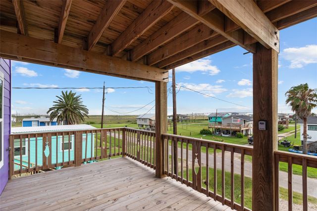 511 Caisson Street, Surfside Beach, TX 77541