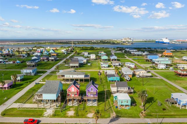 511 Caisson Street, Surfside Beach, TX 77541