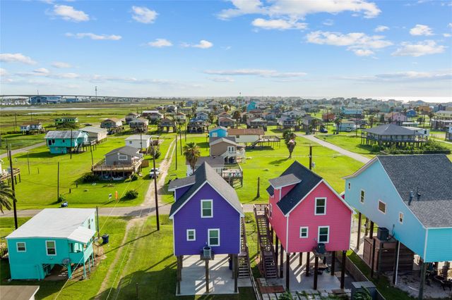511 Caisson Street, Surfside Beach, TX 77541