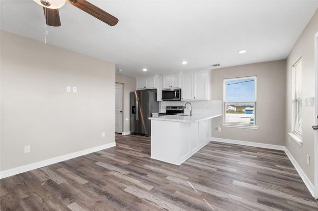 511 Caisson Street, Surfside Beach, TX 77541
