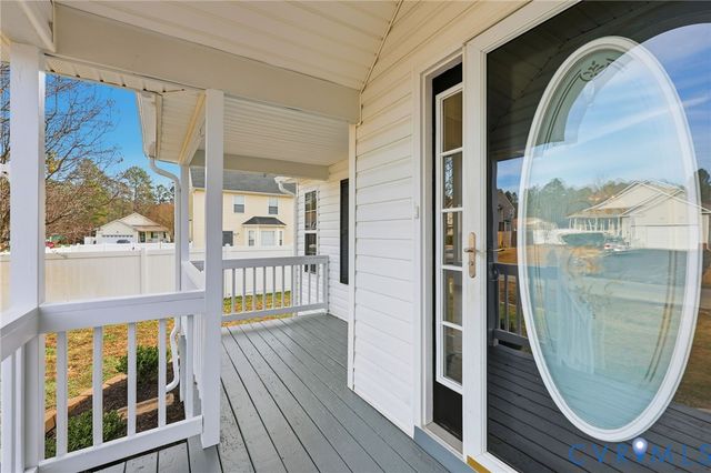 725 Cobbs Point Way, Cobbs Creek, VA 23836