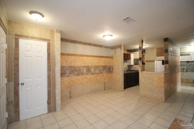 130 E 9 Mile Rd 5, Pensacola, FL 32534