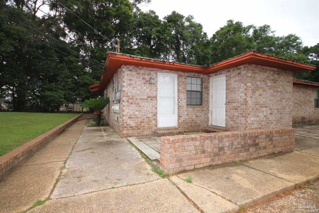 130 E 9 Mile Rd 5, Pensacola, FL 32534