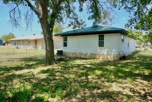 805 Virginia, Morgan, TX 76671