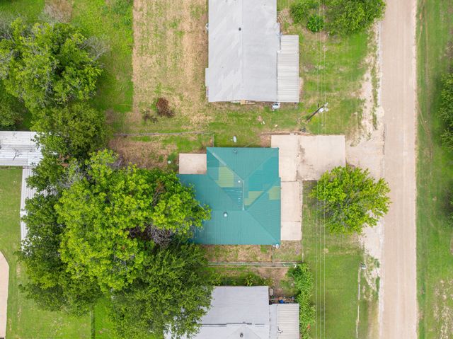 805 Virginia, Morgan, TX 76671