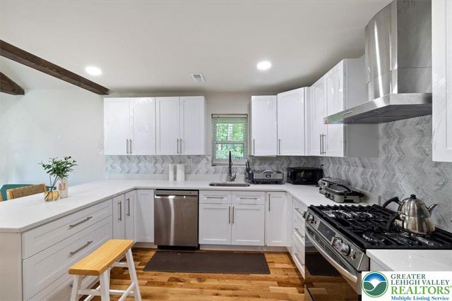 11 Potomac Lane, Penn Forest Twp, PA 18210