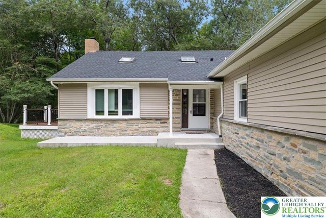 11 Potomac Lane, Penn Forest Twp, PA 18210