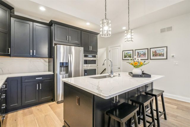 3056 N Spurway Drive, Ann Arbor, MI 48105