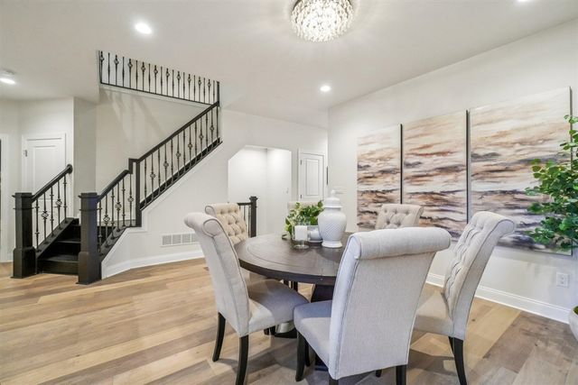 3056 N Spurway Drive, Ann Arbor, MI 48105