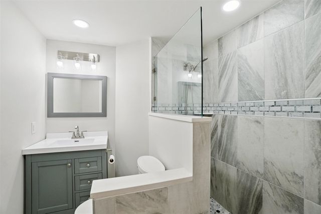 3056 N Spurway Drive, Ann Arbor, MI 48105