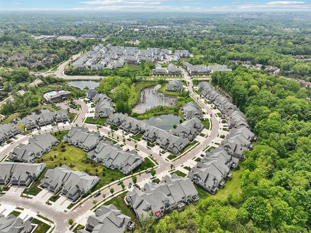 3056 N Spurway Drive, Ann Arbor, MI 48105