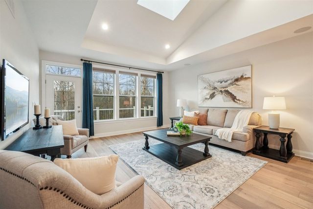 3056 N Spurway Drive, Ann Arbor, MI 48105