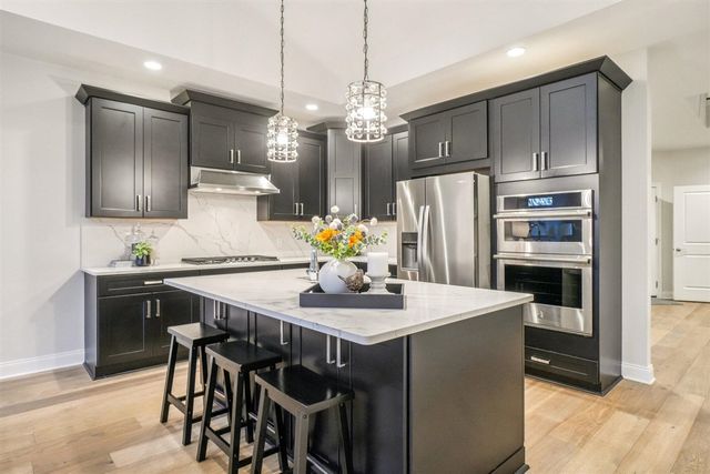 3056 N Spurway Drive, Ann Arbor, MI 48105