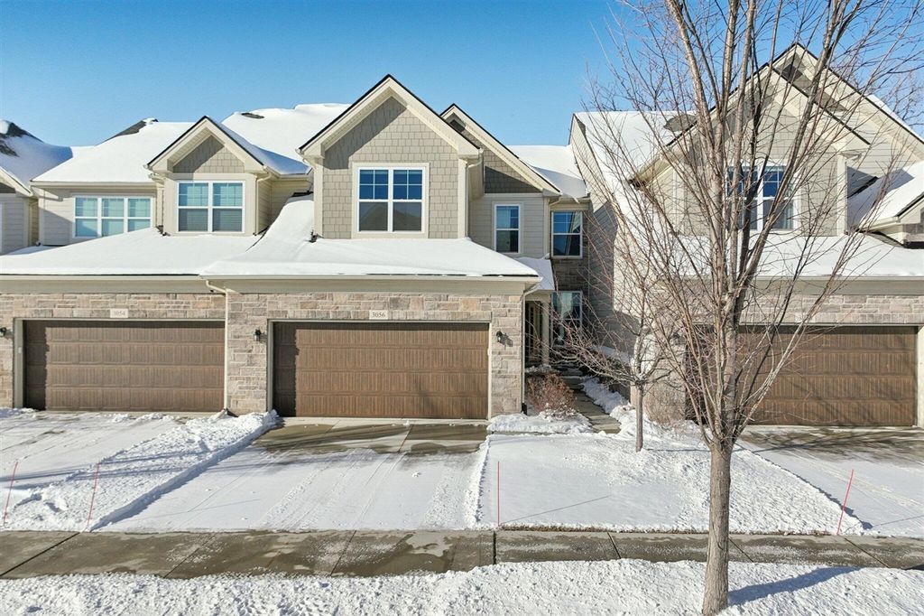 3056 N Spurway Drive, Ann Arbor, MI 48105