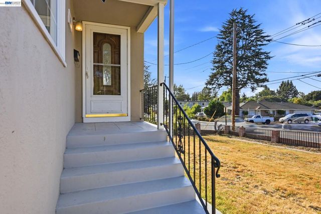 2241 Kelly St, Hayward, CA 94541