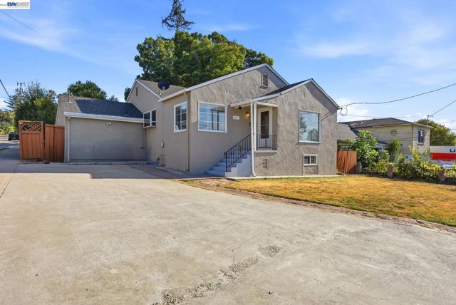 2241 Kelly St, Hayward, CA 94541