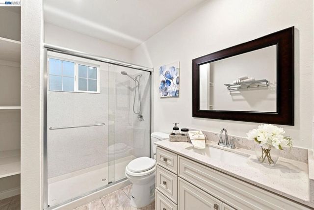 2241 Kelly St, Hayward, CA 94541