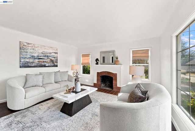 2241 Kelly St, Hayward, CA 94541
