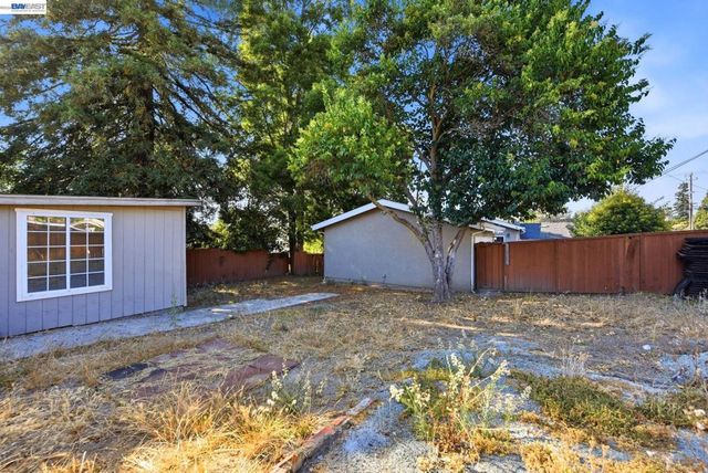 2241 Kelly St, Hayward, CA 94541