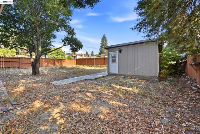 2241 Kelly St, Hayward, CA 94541
