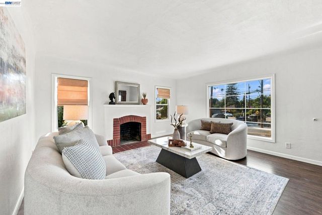 2241 Kelly St, Hayward, CA 94541