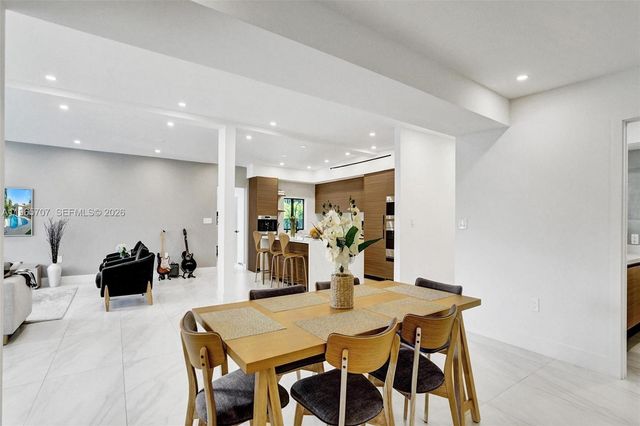 1941 NE 186th Dr, North Miami Beach, FL 33179