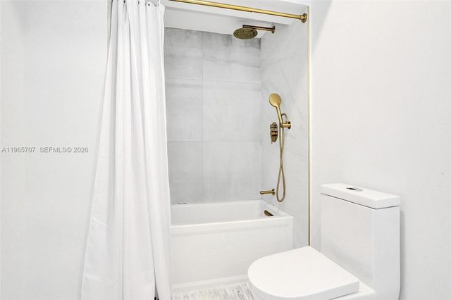 1941 NE 186th Dr, North Miami Beach, FL 33179