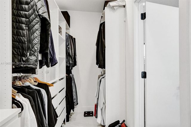 1941 NE 186th Dr, North Miami Beach, FL 33179