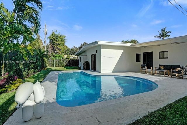 1941 NE 186th Dr, North Miami Beach, FL 33179