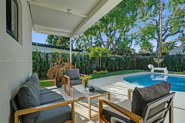 1941 NE 186th Dr, North Miami Beach, FL 33179